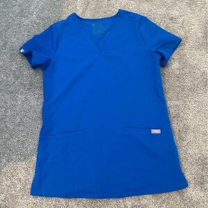 EUC figs casma three pocket scrub top